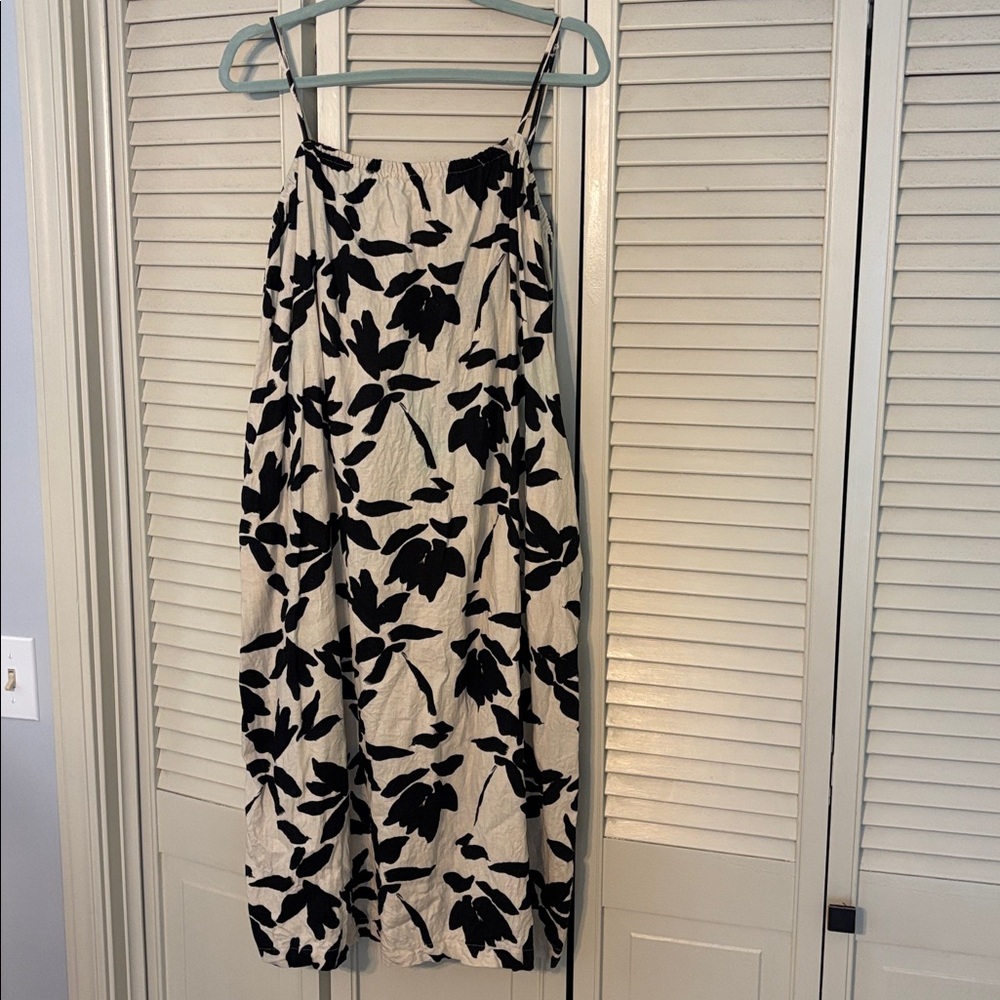 A New Day Monochrome Patterned Garment